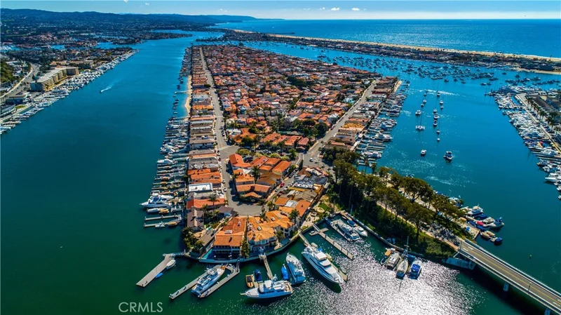 114 Via Xanthe, Newport Beach, CA 92663