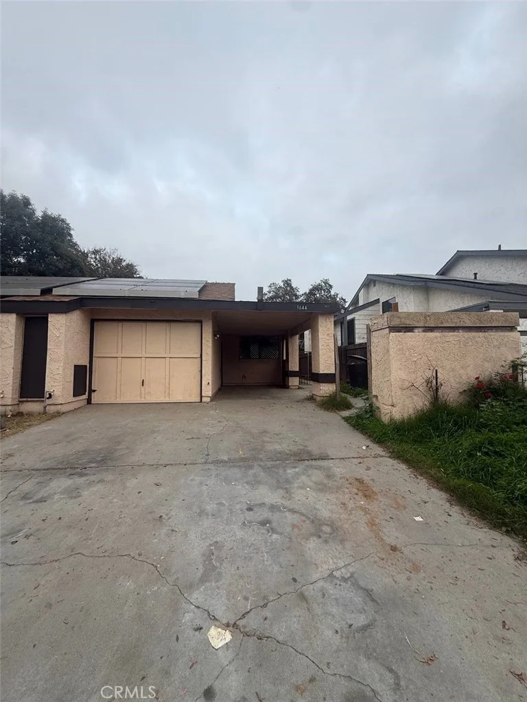 1644 N Tipton Street, Visalia, CA 93292