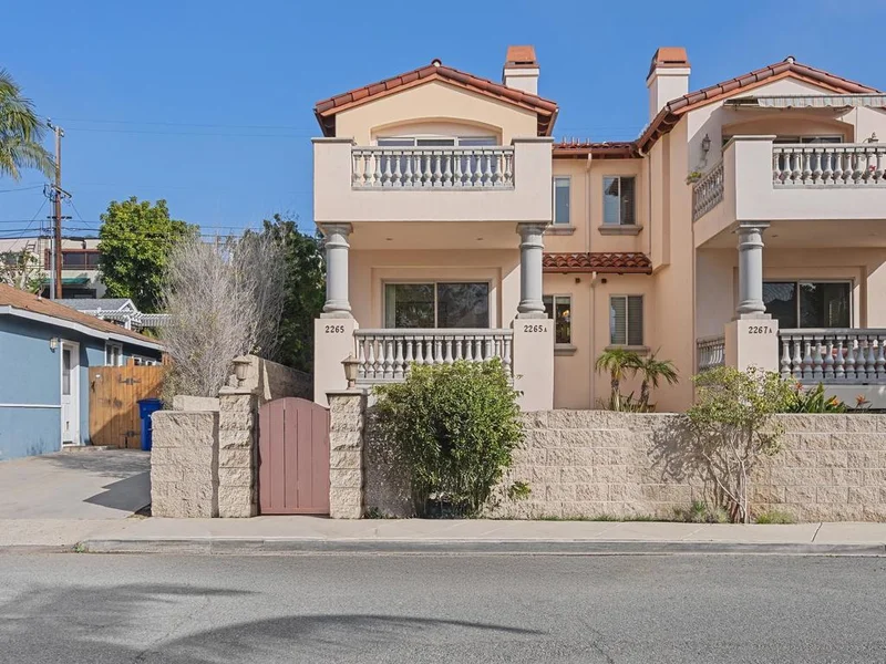 2265 Manchester Ave, Cardiff By The Sea, CA 92007