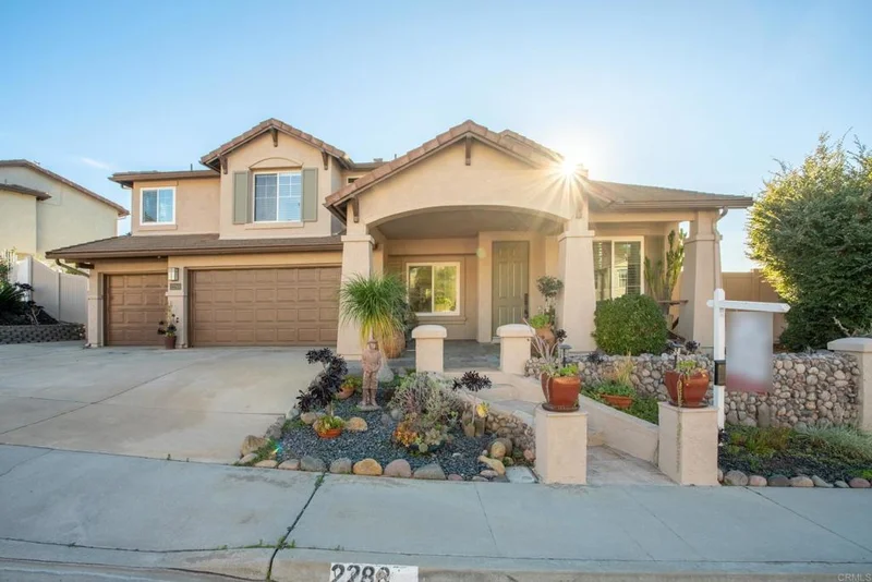 2288 Boulders Ct, Alpine, CA 91901