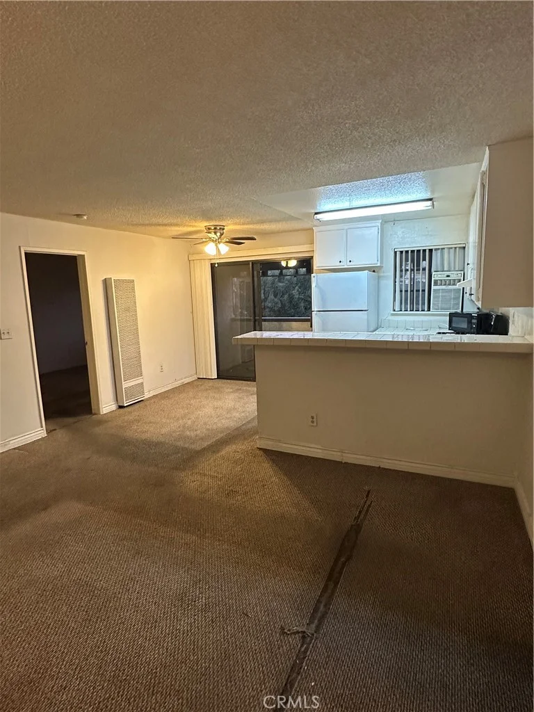 18530 Hatteras Street 212, Tarzana, CA 91356