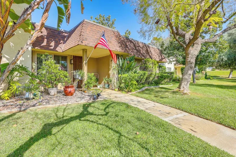 868 Ardmore, Redlands, CA 92374