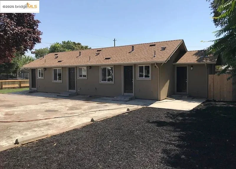 1727 N Rhode Island Ave, Stockton, CA 95205