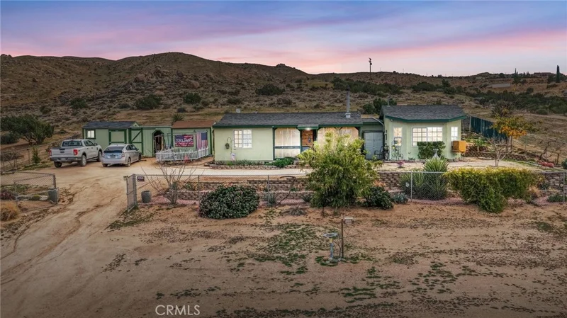 25885 Santa Rosa, Apple Valley, CA 92308