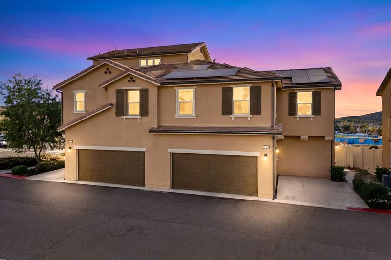 27448 Clarise Ln, Murrieta, CA 92562