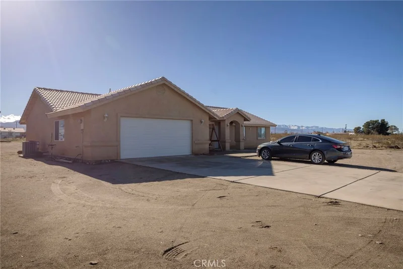 4265 Camellia, Phelan, CA 92371