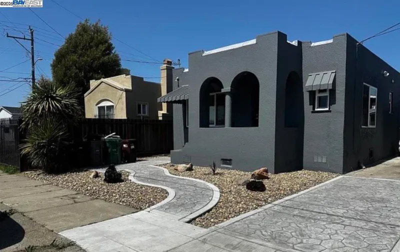 7808 Weld St, Oakland, CA 94621