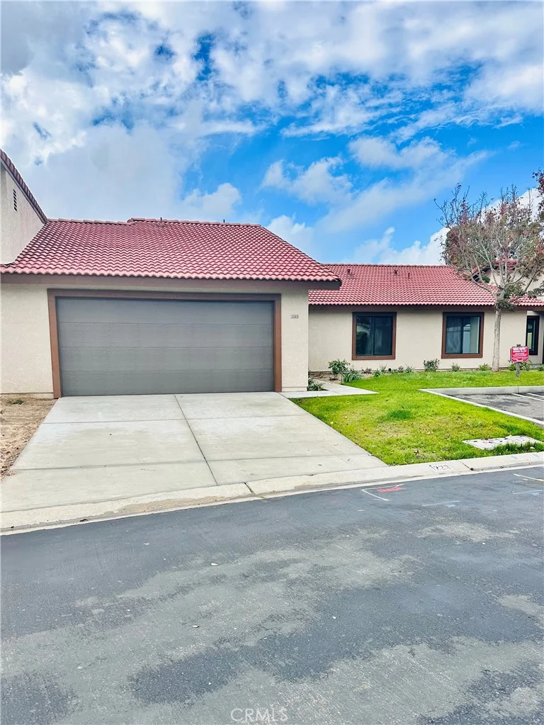1223 Jackie Lane, Santa Maria, CA 93454