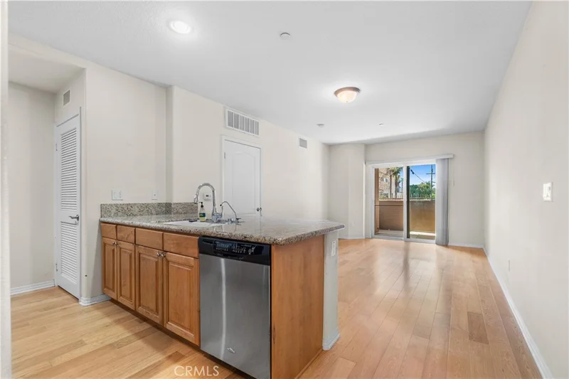 2750 Artesia 355, Redondo Beach, CA 90278