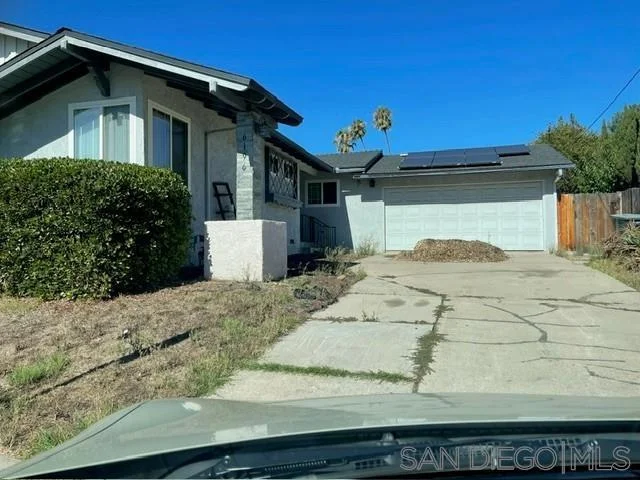 6196 Primrose Dr, La Mesa, CA 91942
