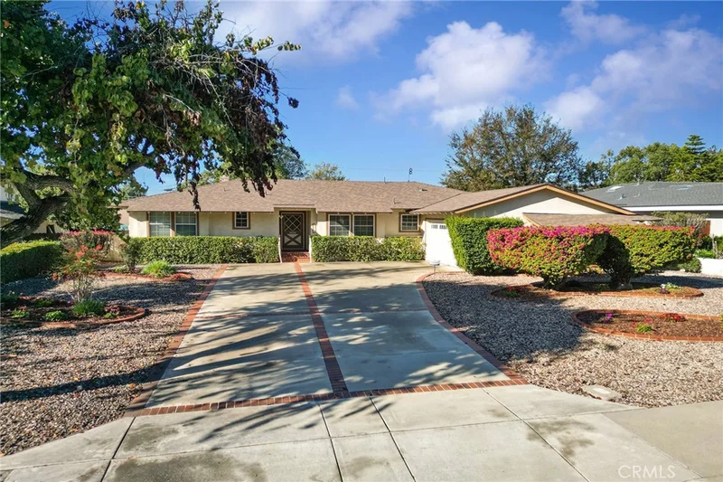 1019 Lake Forest Drive, Claremont, CA 91711