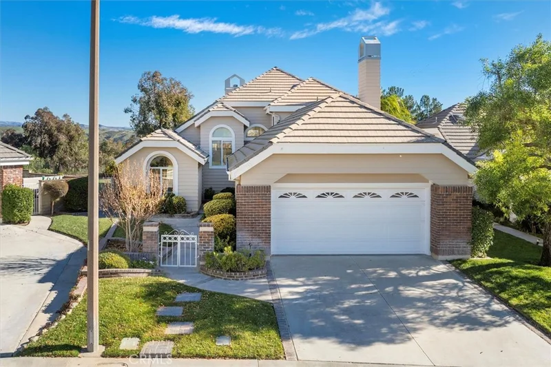 26008 Lucerne Court, Valencia, CA 91355