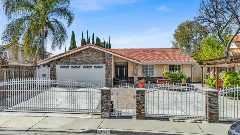 2703 Apollo Drive, San Jose, CA 95121