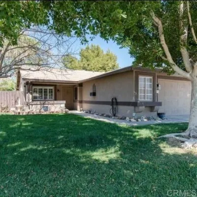 2536 W Orange Avenue, El Centro, CA 92243