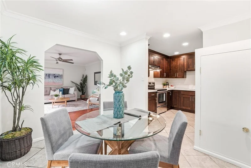 545 Chestnut Ave #207, Long Beach, CA 90802