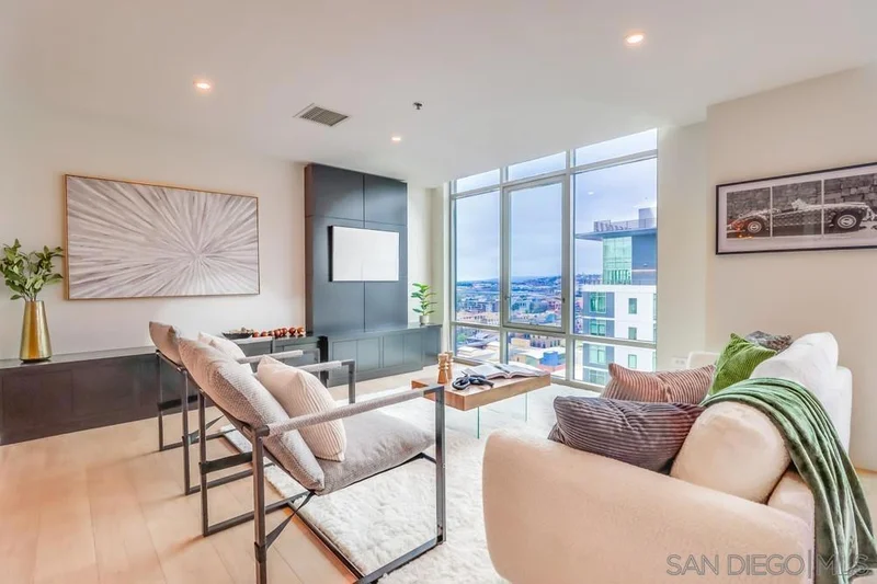 425 W Beech St 1706, San Diego, CA 92101