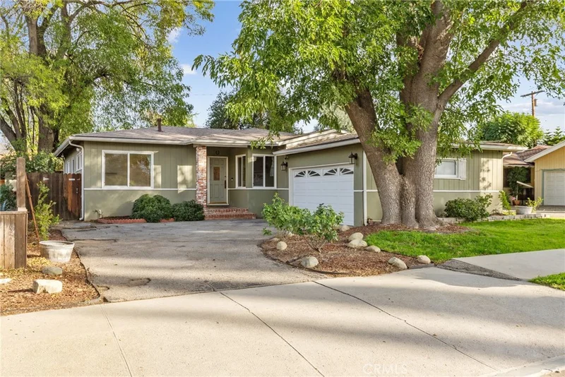 5634 Ponce Avenue, Woodland Hills, CA 91367