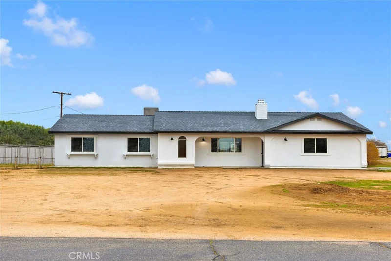 12532 Sholic Road, Apple Valley, CA 92308
