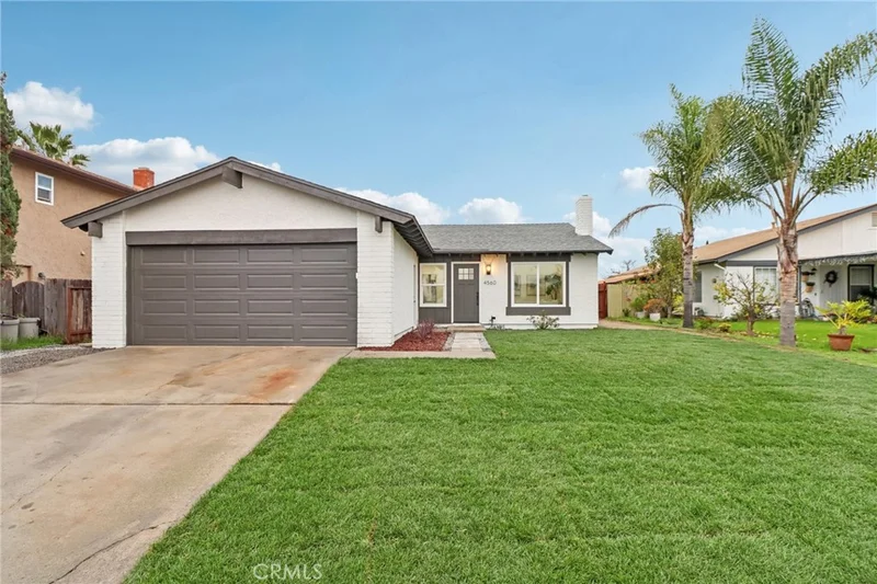 4560 Calle Del Palo, Oceanside, CA 92057