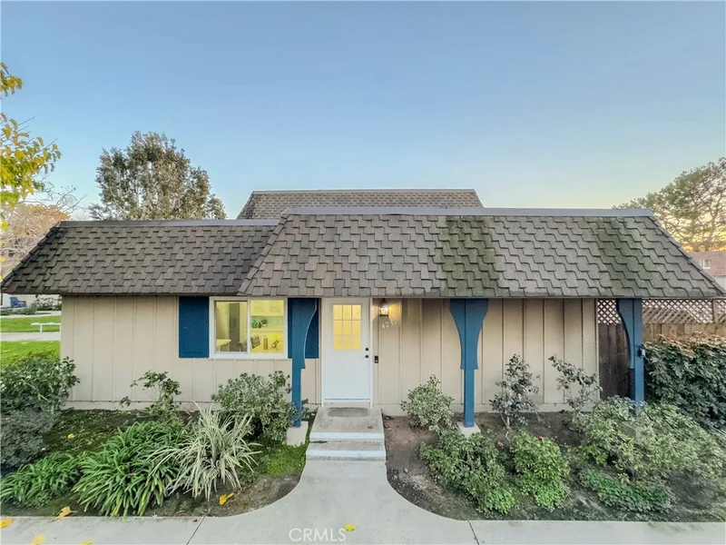 4233 Larwin, Cypress, CA 90630