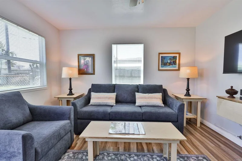 520 Delaware photo 2