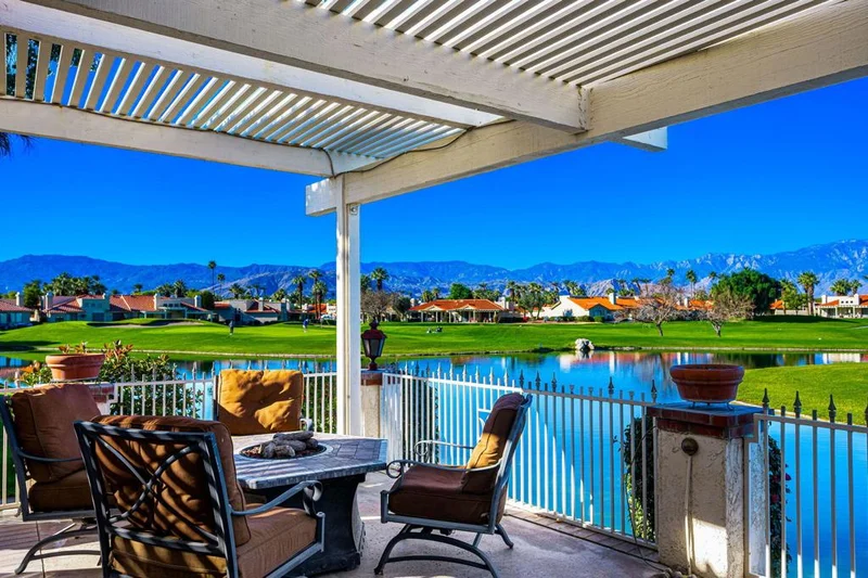 125 Avellino Circle, Palm Desert, CA 92211
