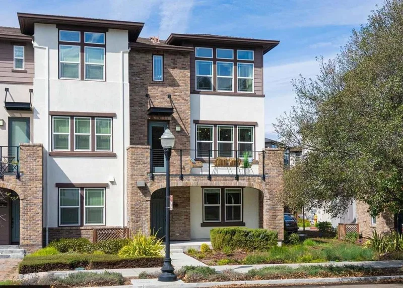885 De Guigne Drive 5, Sunnyvale, CA 94085