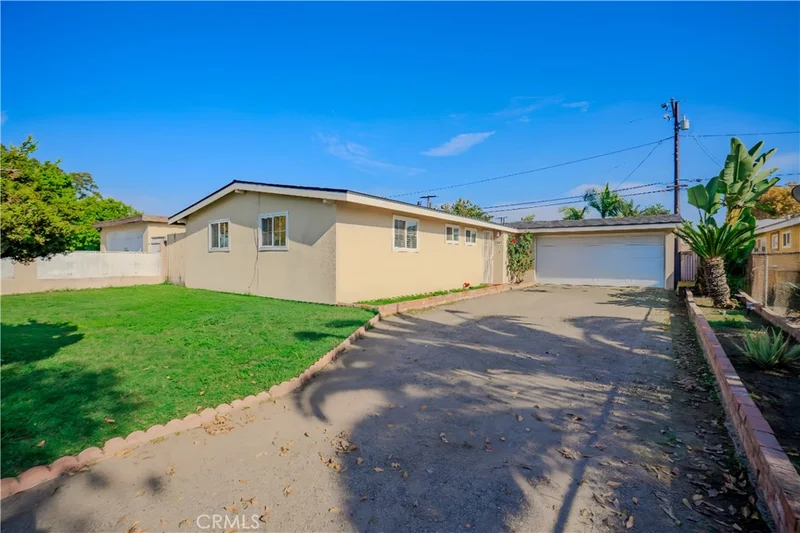 513 Nottingham Avenue, Santa Ana, CA 92703