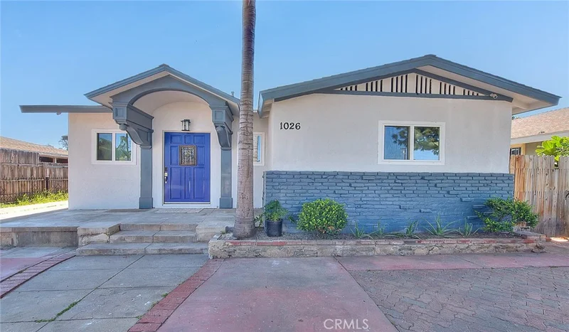 1026 W Pine, Santa Ana, CA 92703