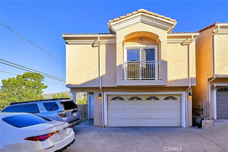 10357 Commerce Avenue 7, Tujunga, CA 91042
