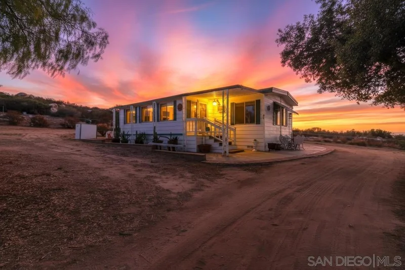 2036 Boulder Oaks Rd, Potrero, CA 91963