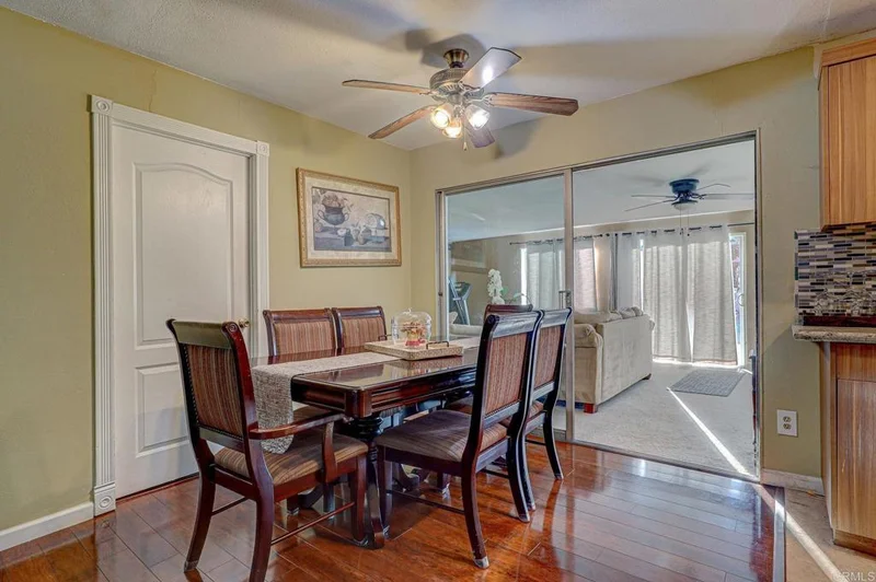 524 Parkbrook St Street, Spring Valley, CA 91977