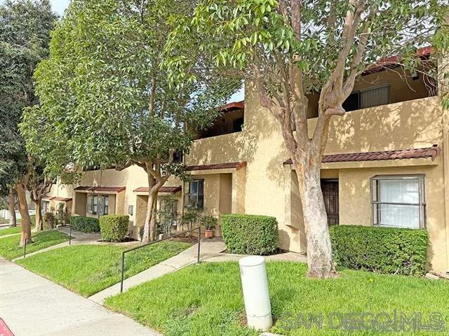 4562 Twain Ave 13, San Diego, CA 92120