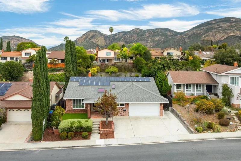 7769 Laurelridge, San Diego, CA 92120