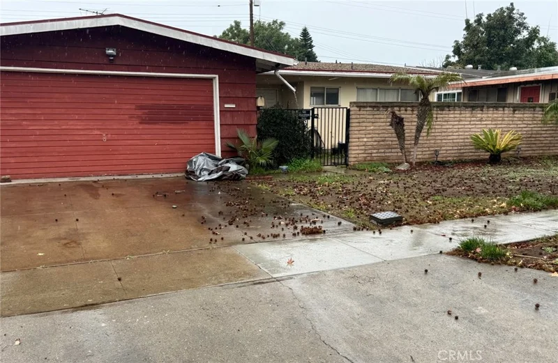 1018 N Wright, Santa Ana, CA 92701