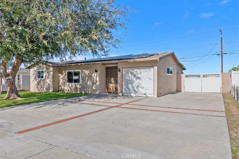 4529 W Flight Avenue, Santa Ana, CA 92704