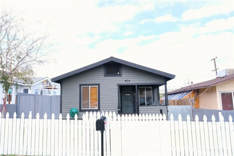 312 Philippine Street, Taft, CA 93268