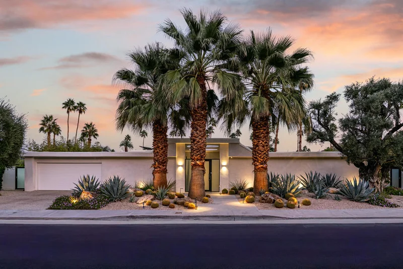 2044 S Tulare Drive