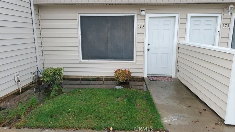 Photo 2 of 573 North Street