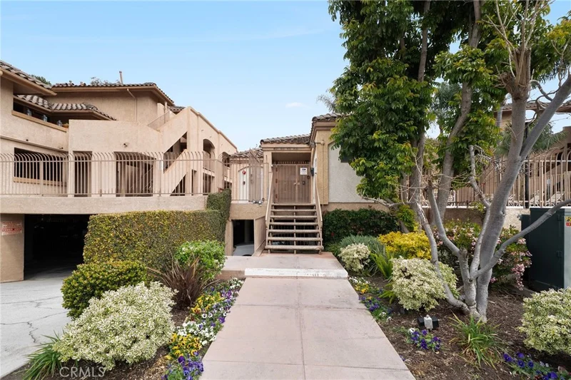 4161 Hathaway Avenue 46, Long Beach, CA 90815