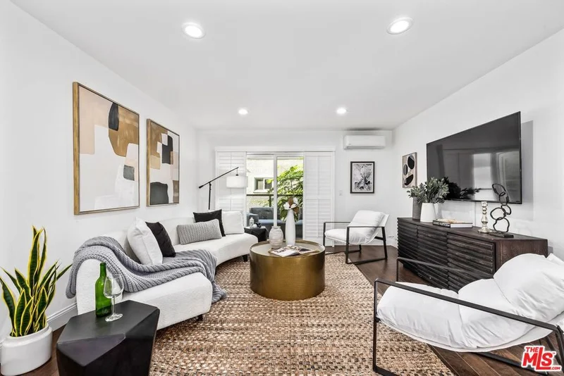 9005 Cynthia Street 217, West Hollywood, CA 90069