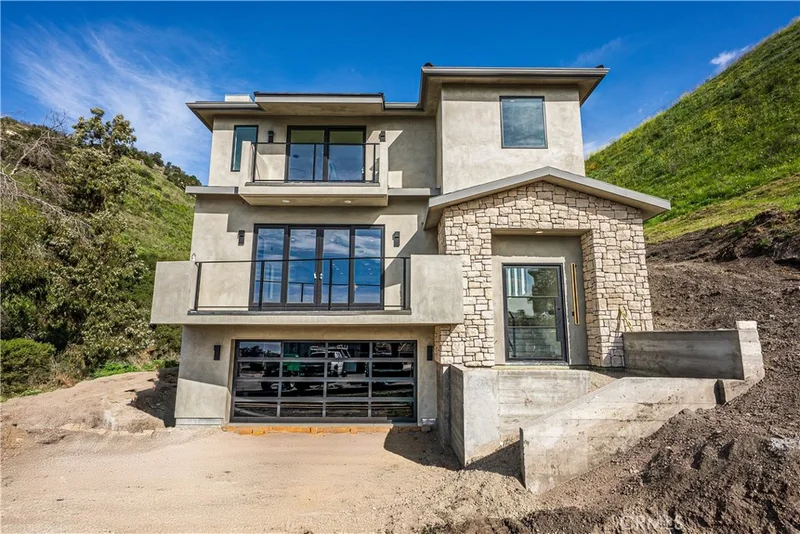 2738 Barcelona, Pismo Beach, CA 93449