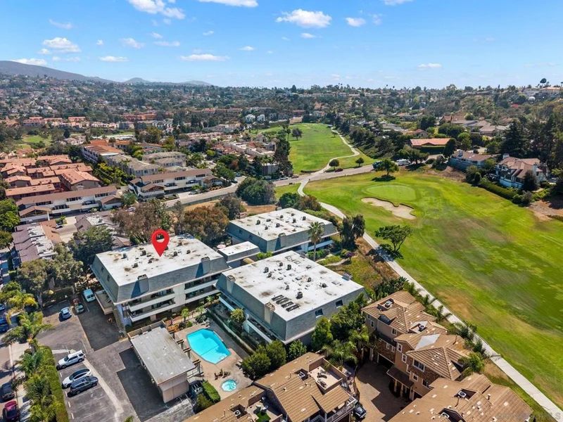 2533 Navarra Dr 2A, Carlsbad, CA 92009