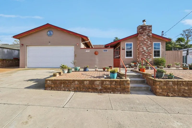 8477 Harwell Drive, San Diego, CA 92119