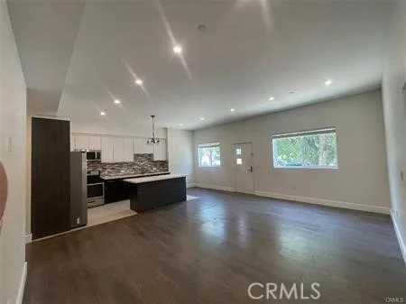 Photo 2 of 6445 Woodley Avenue 101