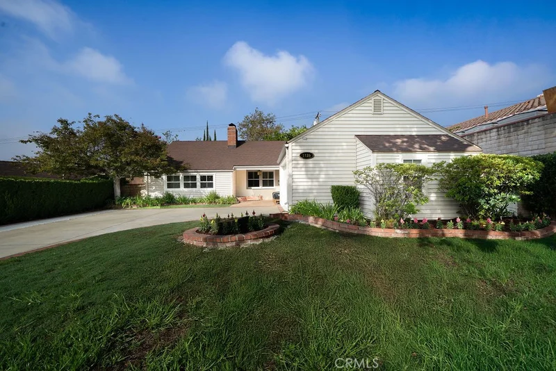 1135 Coronet, Pasadena, CA 91107