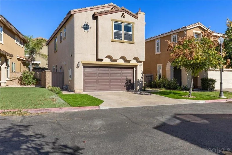 10034 Leavesly Trail, Santee, CA 92071