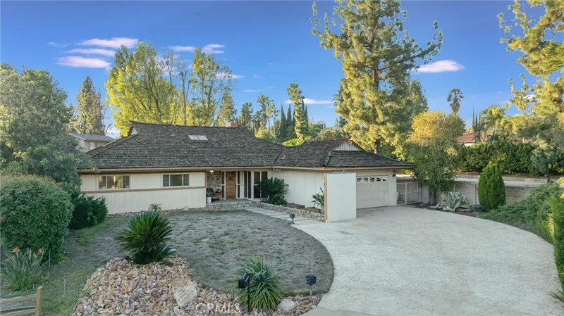 10261 Calvin, Northridge, CA 91324