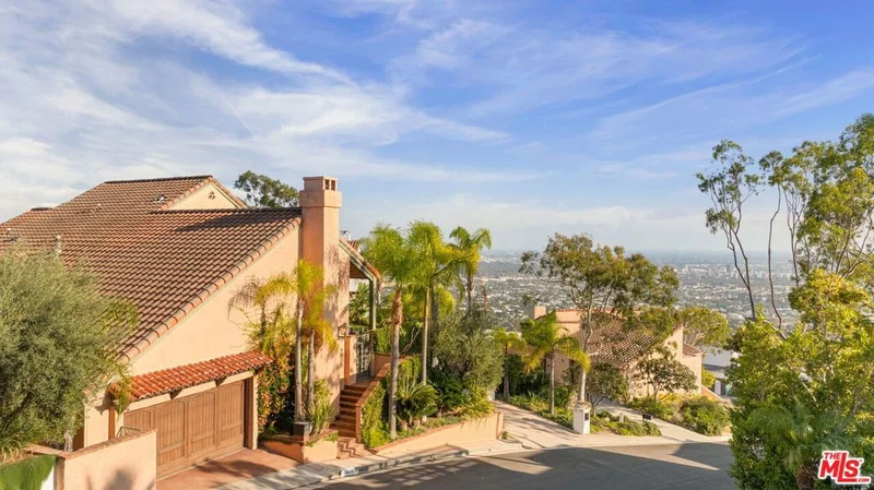 1888 N Crescent Heights Boulevard, Los Angeles, CA 90069