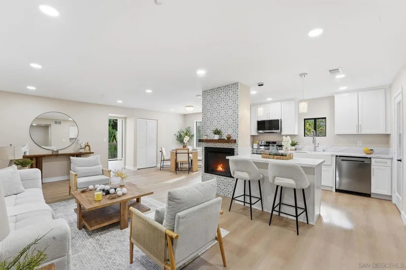 2564 Navarra Dr 115, Carlsbad, CA 92009